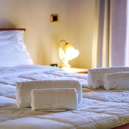 Tenuta Un Posto Al Sole Luxury B&B Rossano Stazione Ngoại thất bức ảnh